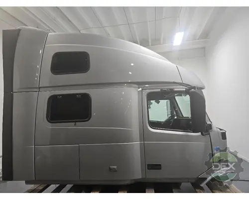 VOLVO VNL780 Cab