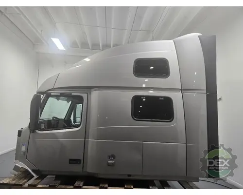 VOLVO VNL780 Cab