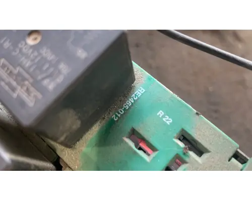 VOLVO VNL780 Fuse Box