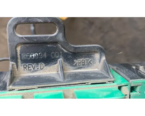 VOLVO VNL780 Fuse Box