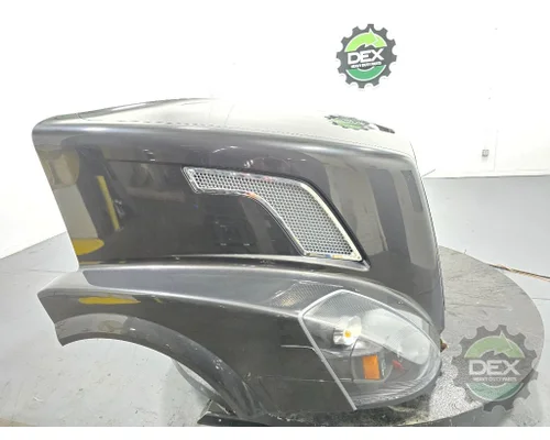 VOLVO VNL780 Hood