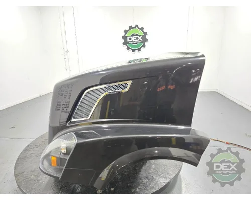 VOLVO VNL780 Hood