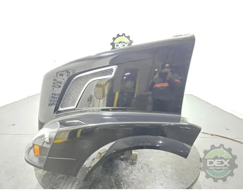 VOLVO VNL780 Hood
