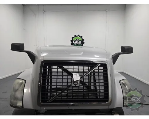 VOLVO VNL780 Hood