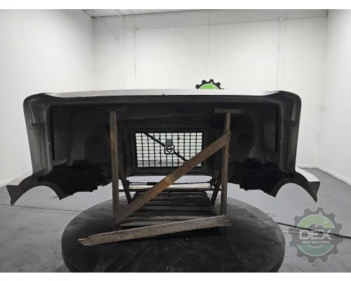 VOLVO VNL780 Hood