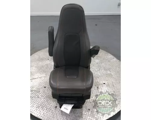 VOLVO VNL780 Seat, Front