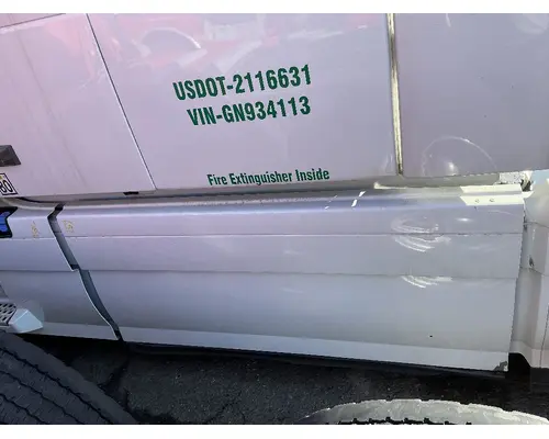 VOLVO VNL780 Side Fairing