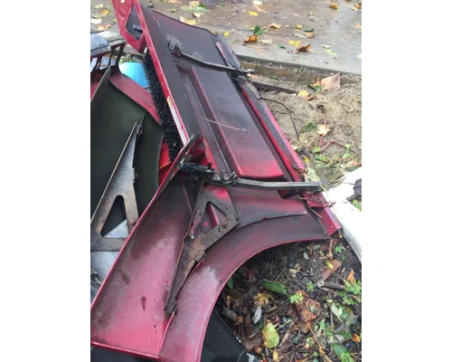 VOLVO VNL78 Side Fairing