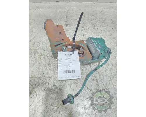 VOLVO VNL840 2931 valve