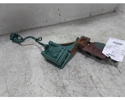 VOLVO VNL840 2931 valve