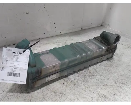 VOLVO VNL840 2932 cooler