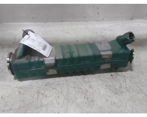 VOLVO VNL840 2932 cooler