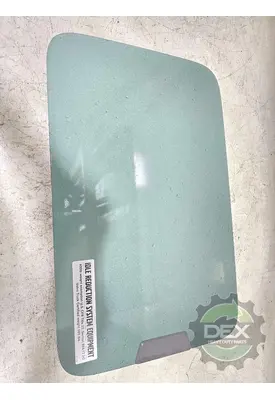 VOLVO VNL840 8371 hatch, easily opened