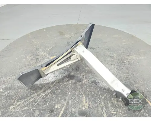 VOLVO VNL840 9224 mudguard with mounting (Trucks)