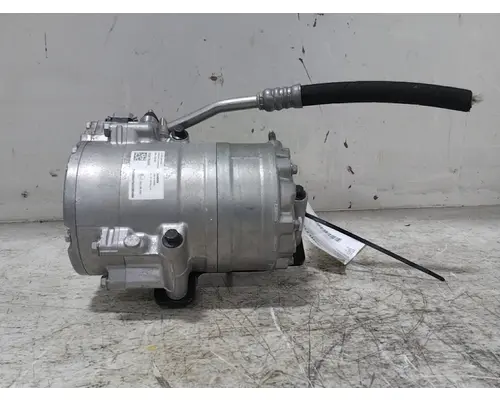 VOLVO VNL840 Air Conditioner Compressor