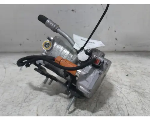 VOLVO VNL840 Air Conditioner Compressor