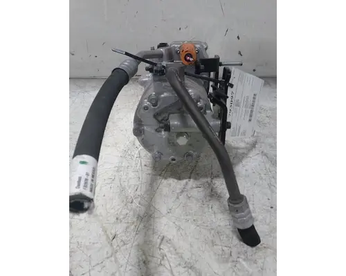 VOLVO VNL840 Air Conditioner Compressor