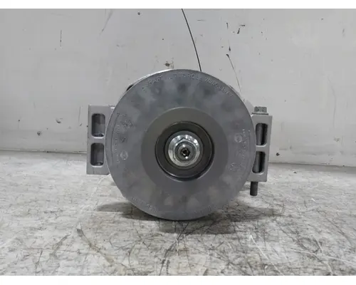 VOLVO VNL840 Alternator