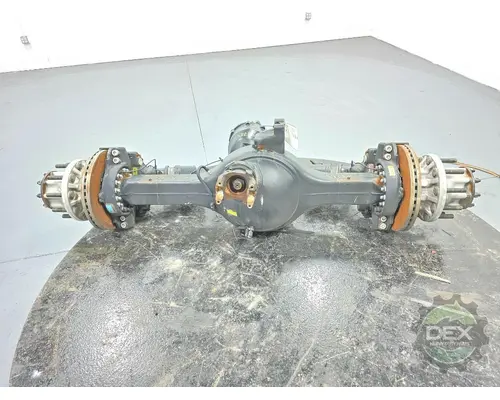 VOLVO VNL840 Axle Assembly, Rear (Single or Rear)
