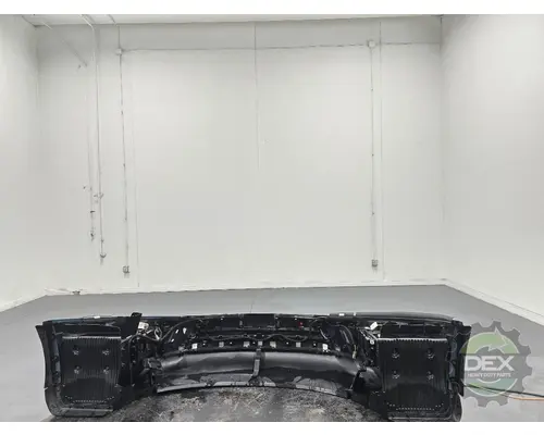 VOLVO VNL840 Bumper Assembly, Front