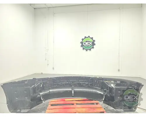 VOLVO VNL840 Bumper Assembly, Front