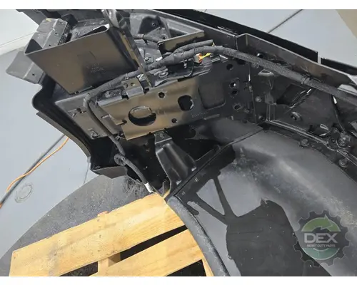 VOLVO VNL840 Bumper Assembly, Front