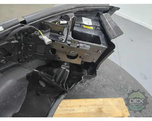 VOLVO VNL840 Bumper Assembly, Front