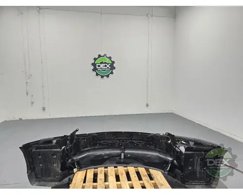 VOLVO VNL840 Bumper Assembly, Front