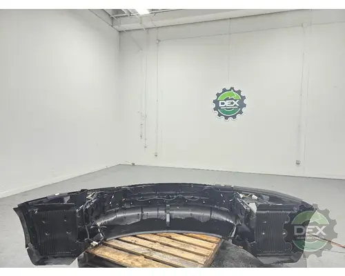 VOLVO VNL840 Bumper Assembly, Front