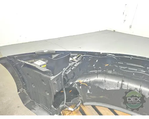 VOLVO VNL840 Bumper Assembly, Front