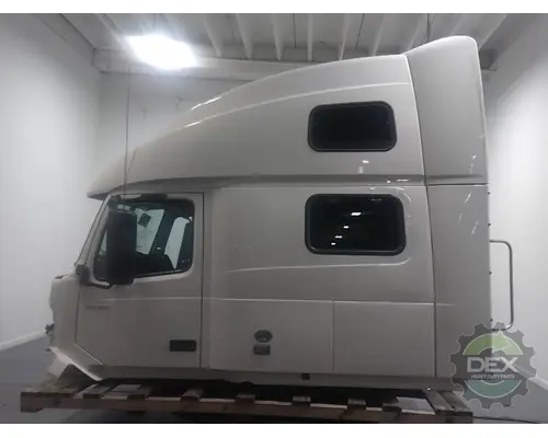 VOLVO VNL840 Cab