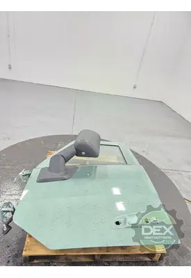 VOLVO VNL840 Door Assembly, Front