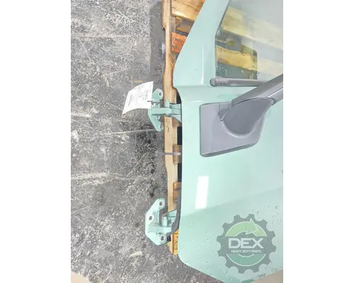 VOLVO VNL840 Door Assembly, Front