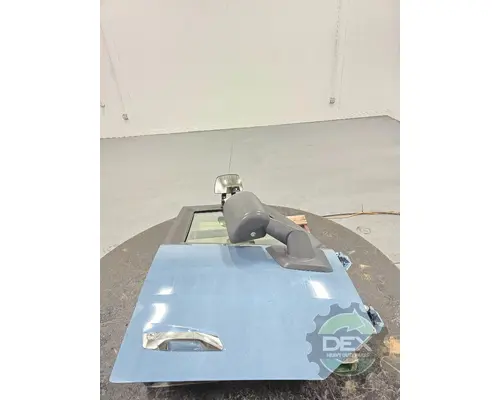 VOLVO VNL840 Door Assembly, Front