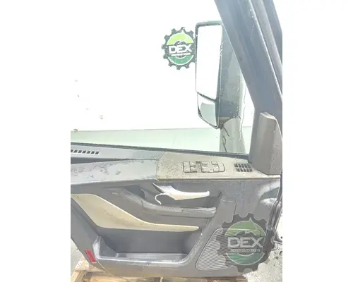 VOLVO VNL840 Door Assembly, Front