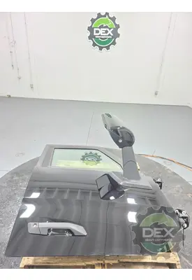 VOLVO VNL840 Door Assembly, Front