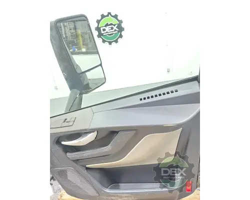 VOLVO VNL840 Door Assembly, Front