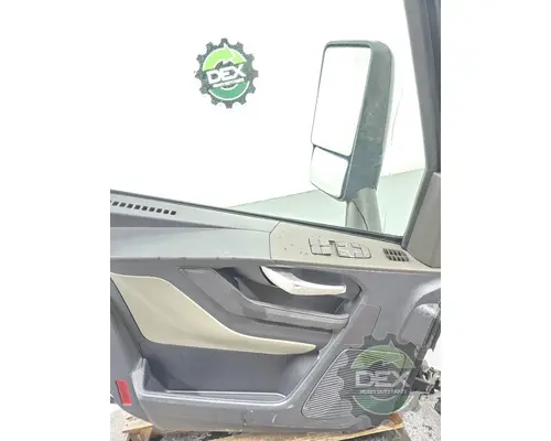 VOLVO VNL840 Door Assembly, Front