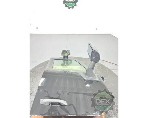 VOLVO VNL840 Door Assembly, Front