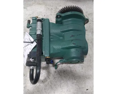 VOLVO VNL840 Power Steering Pump