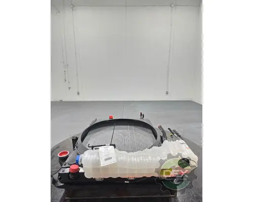 VOLVO VNL840 Radiator