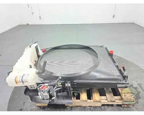 VOLVO VNL840 Radiator