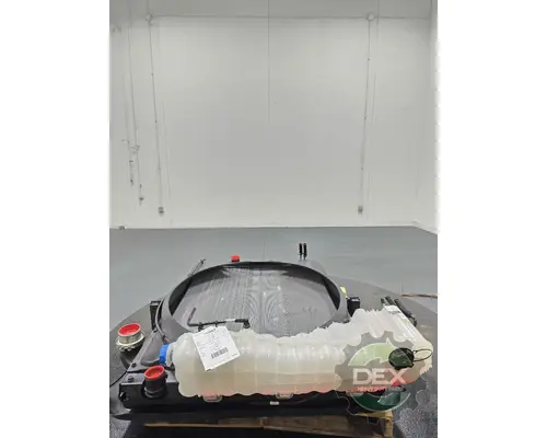 VOLVO VNL840 Radiator