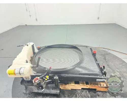 VOLVO VNL840 Radiator