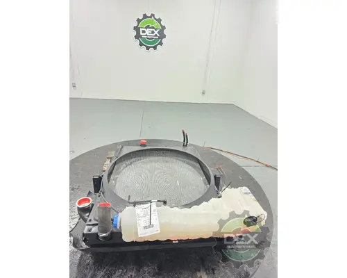 VOLVO VNL840 Radiator