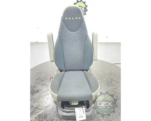 VOLVO VNL840 Seat, Front