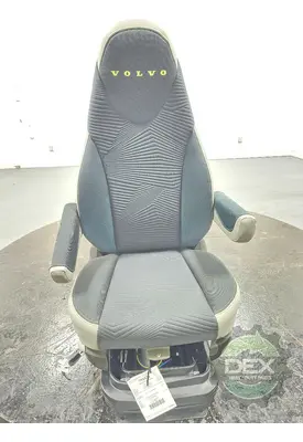 VOLVO VNL840 Seat, Front