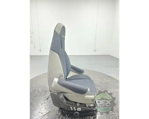 VOLVO VNL840 Seat, Front