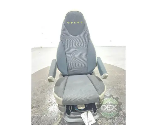 VOLVO VNL840 Seat, Front