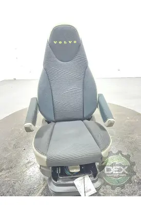 VOLVO VNL840 Seat, Front